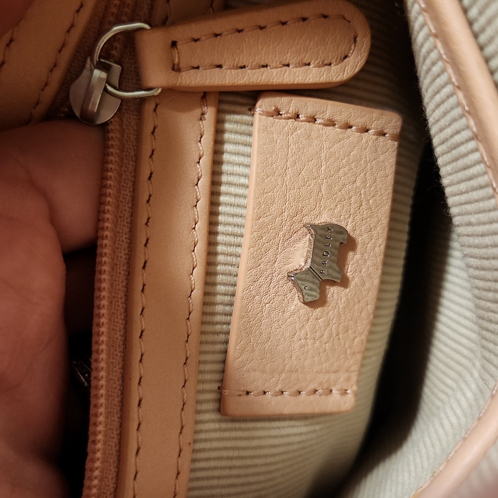 Radley London Crossbody Bag EUC - Picture 10 of 16